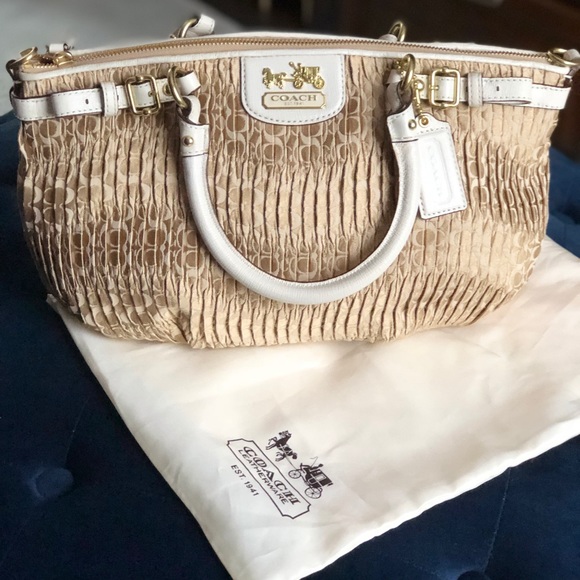 Coach Handbags - 💥offers💥Authentic Coach Handbag rare